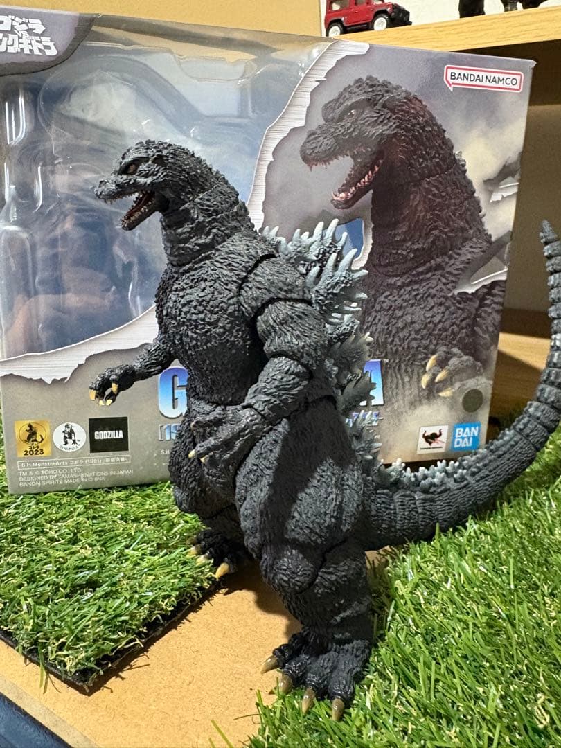 ゴジラ　ギドゴジ　モンスターアーツ　説明読んで下さい