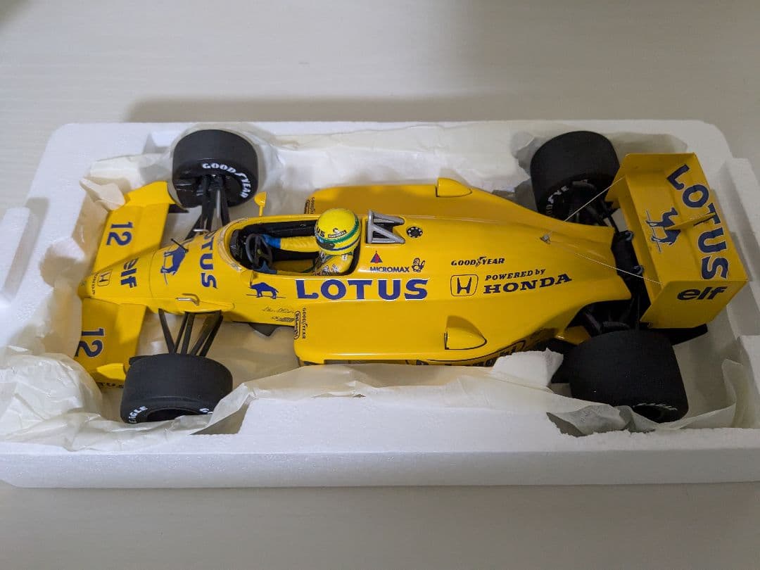 F1 MINICHAMPS 1/18 ロータスホンダ99T アイルトン・セナ