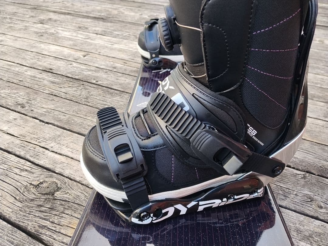 ジュニアスノーボード3点セット SPOON 135 ビン BOAブーツ 23.5