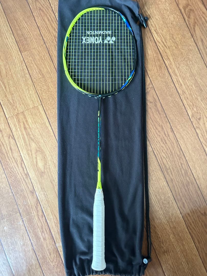 YONEX ASTROX77バドミントンラケット