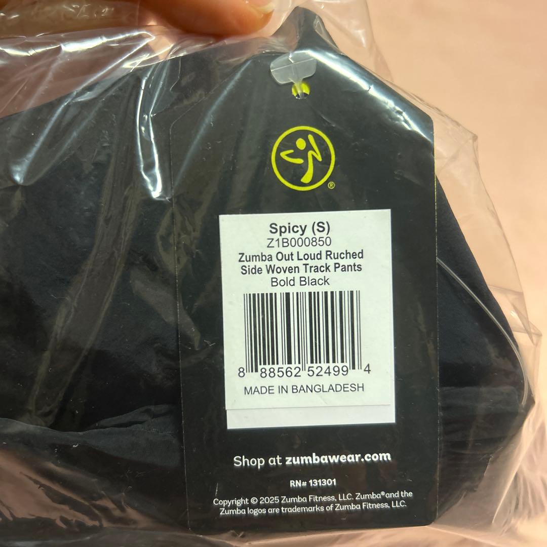 ズンバウェア　新作　パンツ　黒　正規品　トラックパンツ　S 定価14.300円