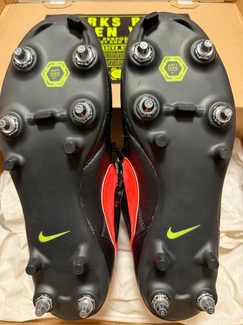 「超貴重」ナイキ　ティエンポプレミア2/26.5cm