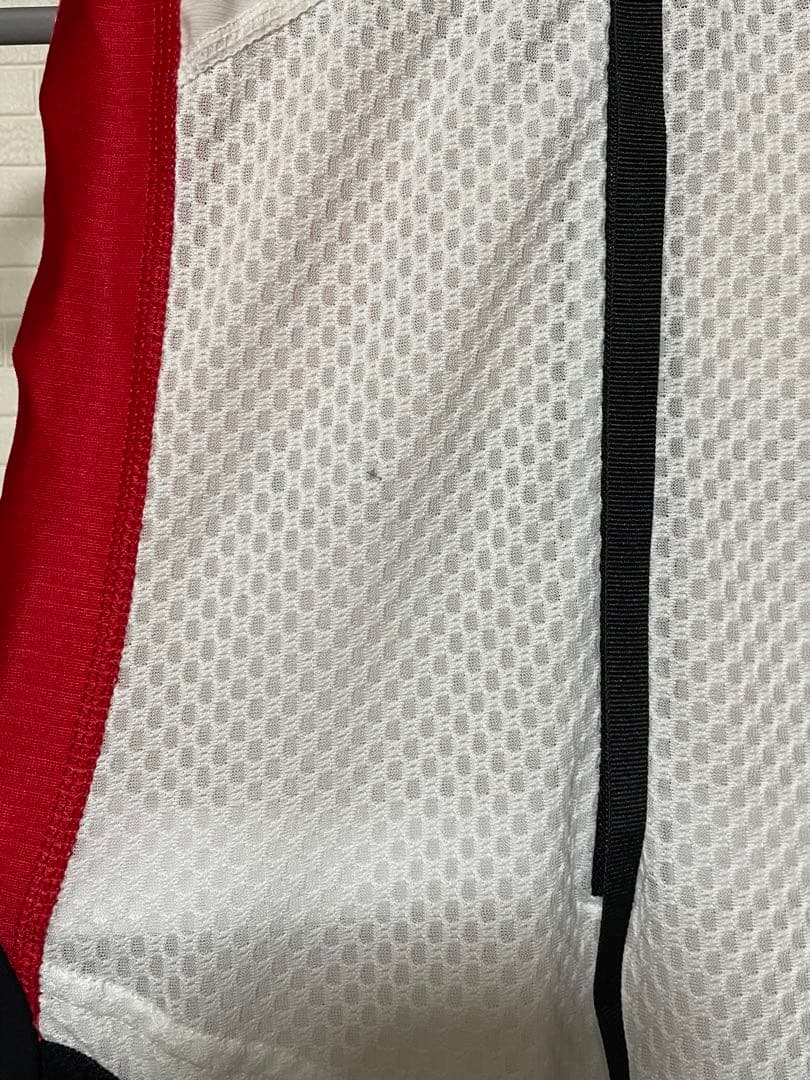 カステリ トライスーツ