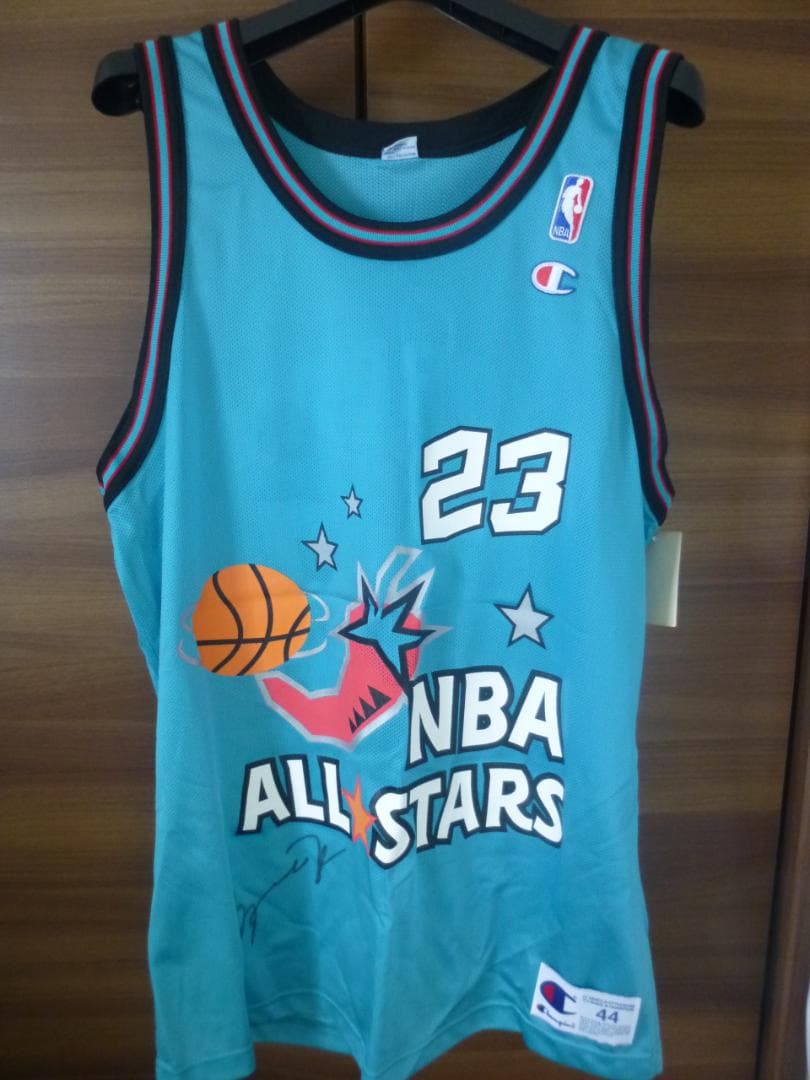 保証書付き　直筆サイン入りマイケルジョーダンレプリカユニフォーム