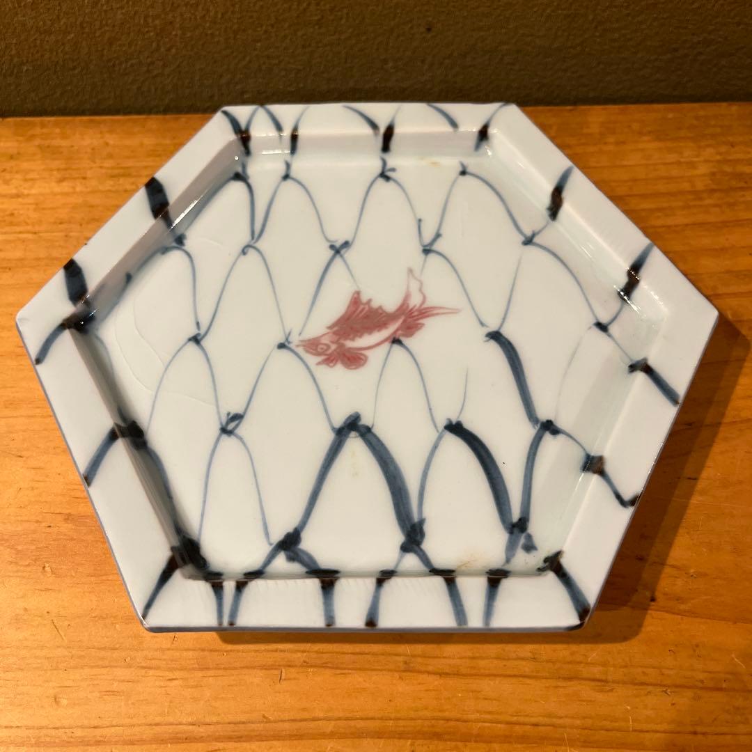 加藤卓男　　　紅魚綱紋六方皿　　５枚