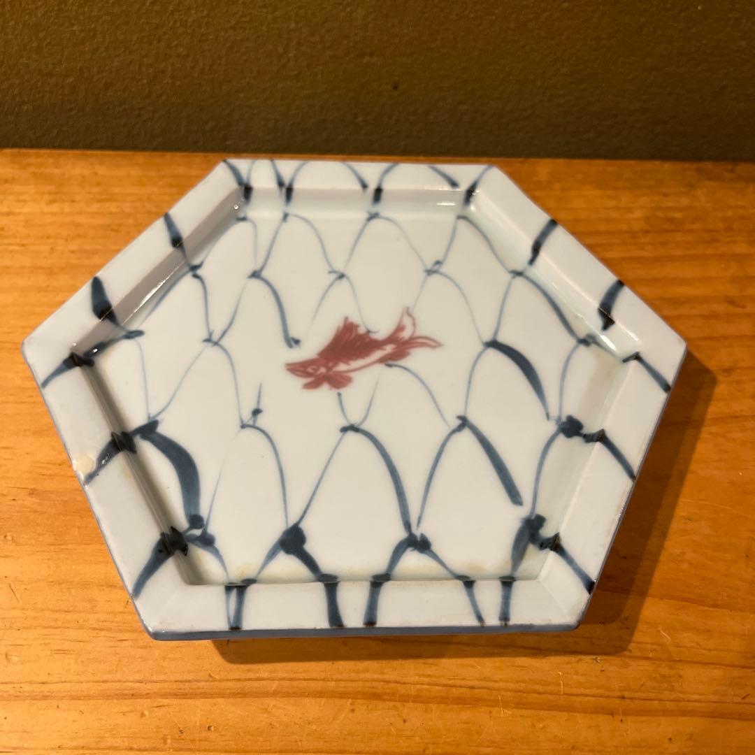 加藤卓男　　　紅魚綱紋六方皿　　５枚