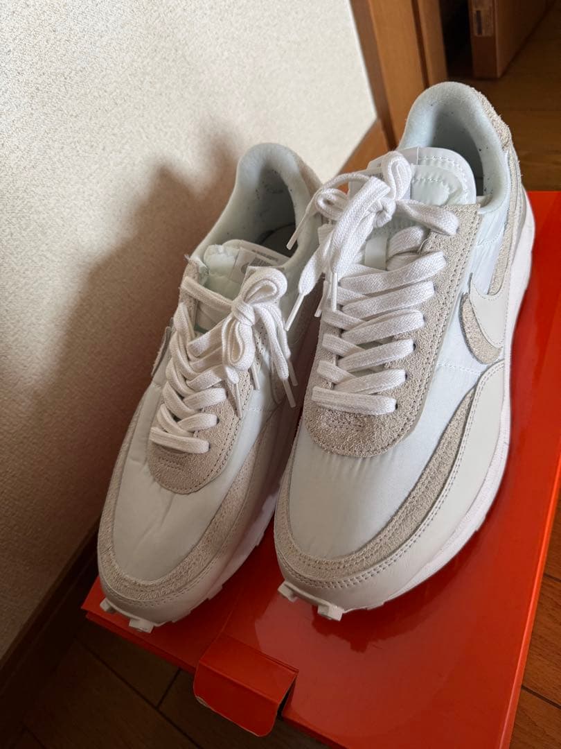 シューズ NIKE LDWAFFLE/SACAI triple White