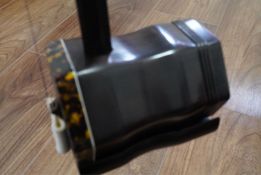 黒檀製 二胡　古月琴坊ER-800 ケース付き　蛇皮