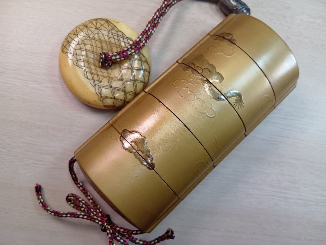 印籠／極上美品饅頭根付／在銘緒締め玉