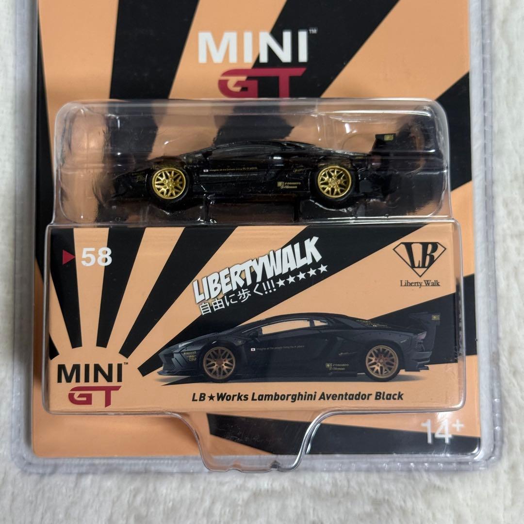 MINI GT 1/64 Lワークス ランボルギーニアヴェンタドール ブラック