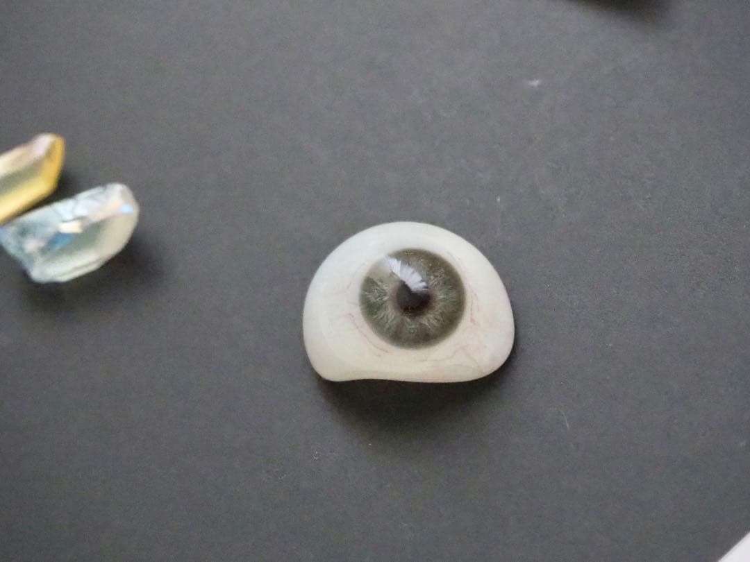 ドイツのヴィンテージ義眼 グレー【N4】