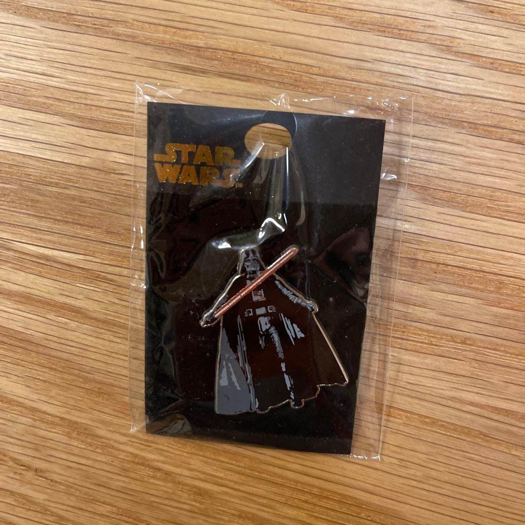 新品未開封 非売品 ピンバッチ ダース•ベイダー ディズニー スターウォーズ