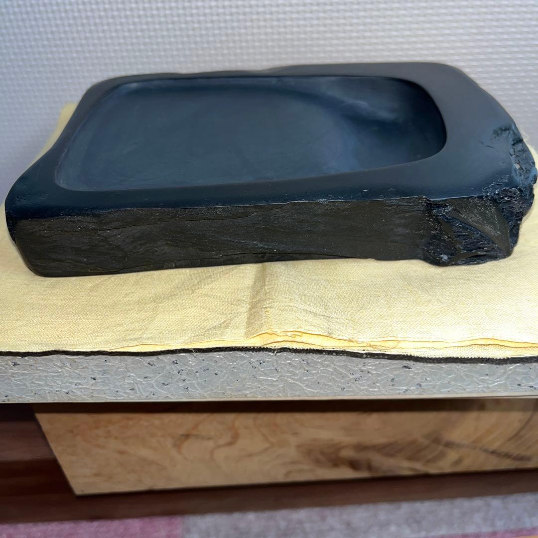 ⭕️雨畑硯　芳龍硯　芳龍閣硯舖　未使用に近い美品　自然硯　石紋綺麗　小四六寸