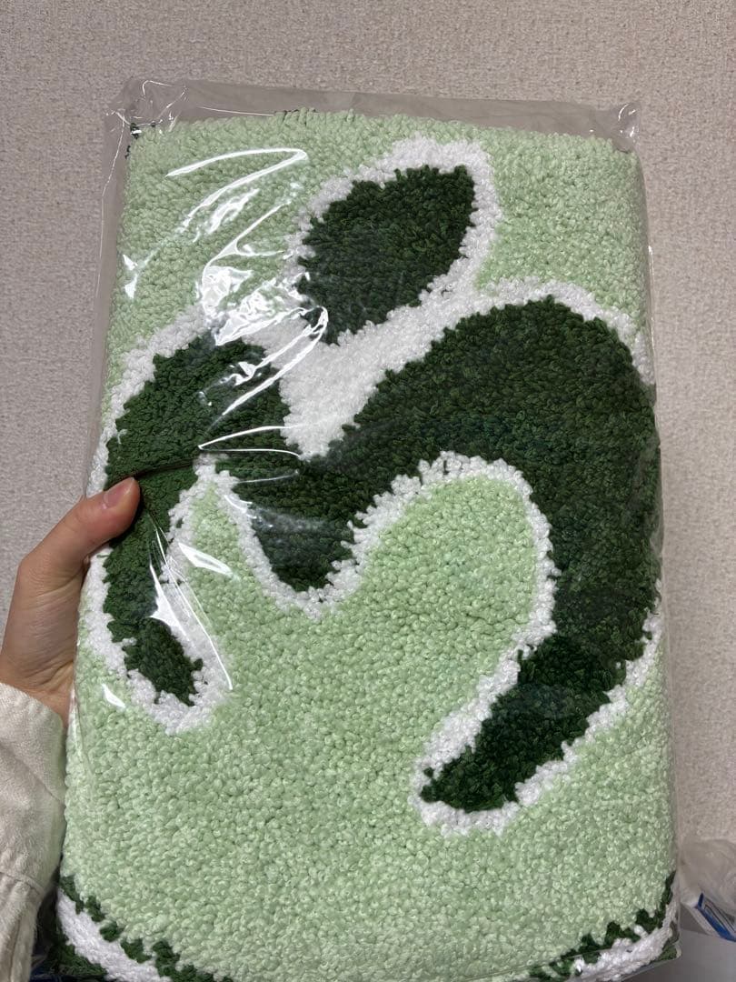 Mrs. GREEN APPLE ラグマット