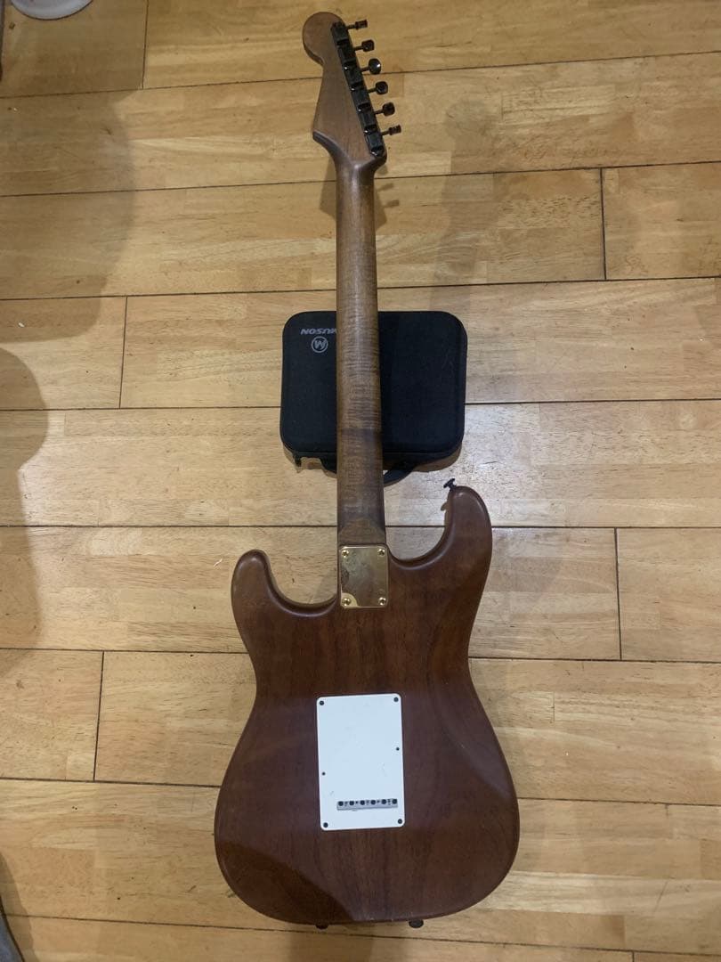 A*x様 ストラトタイプ 自作コンポーネントギター