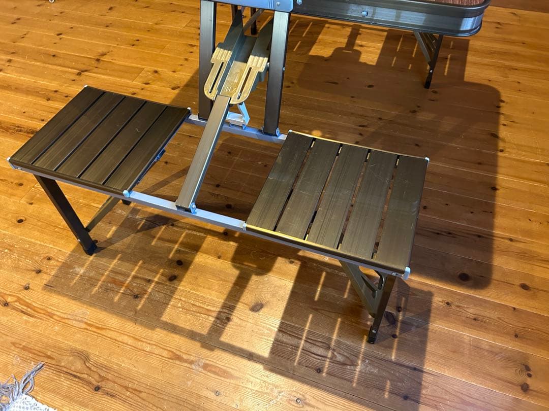 アウトドア　折りたたみテーブルチェアセット　木目調