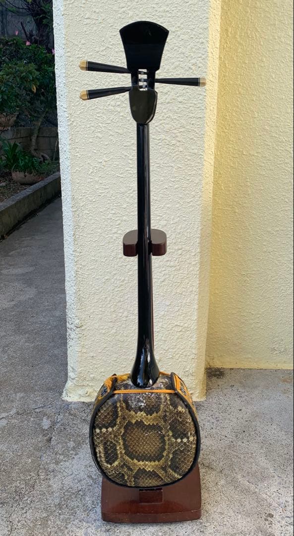 画像追加＆価格大幅調整！！昭和中期頃八重山黒木真壁型三線　古典音楽師範様より