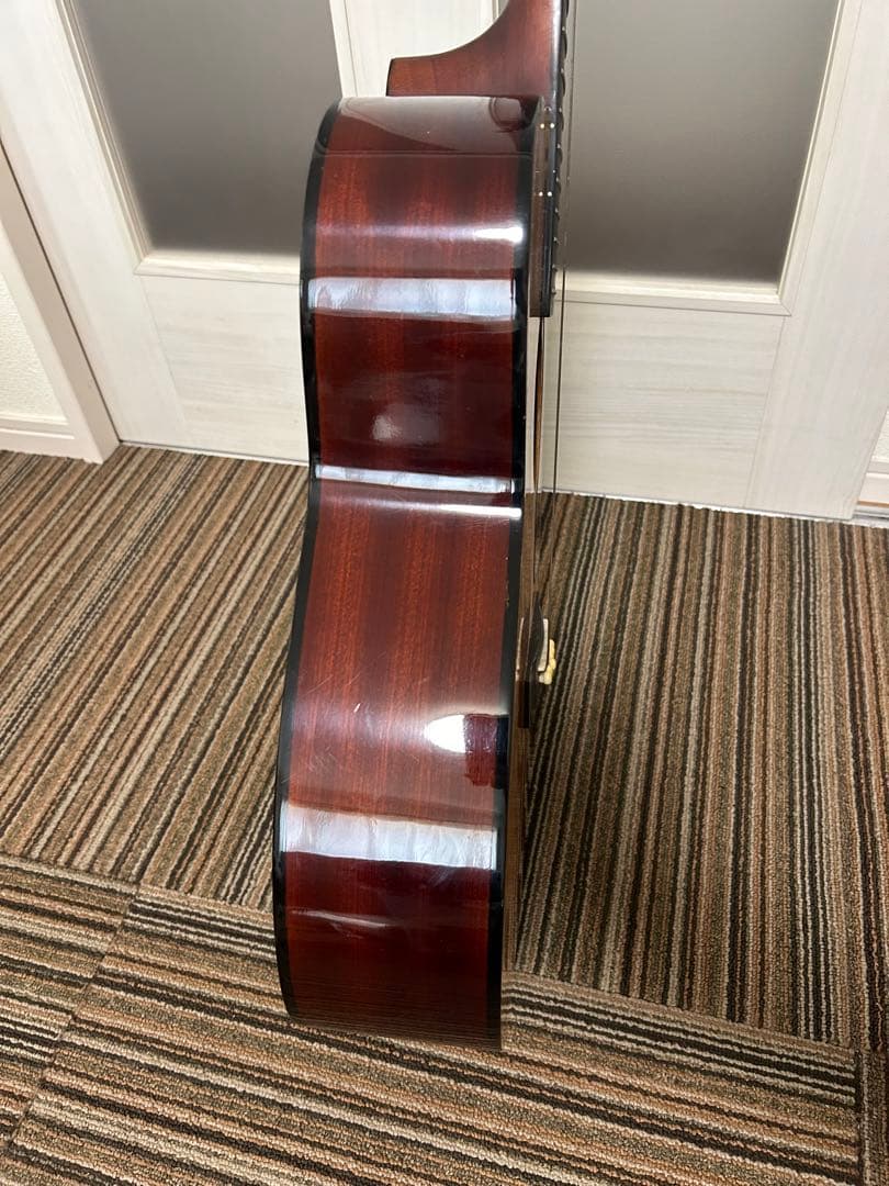 Morris モリース　MF201Nアコースティックギター　硬質ケース付き