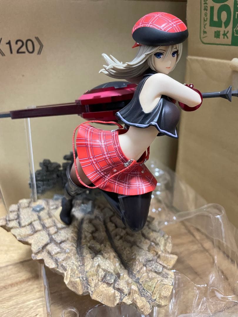 GOD EATERアリサイリーニチナアミエーラ 1/8フィギュアアルファマックス