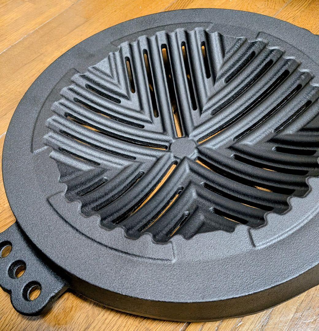 【新品】南部鉄器 ジンギスカン鍋 穴あき28cm 千葉金物店オリジナル 日本製