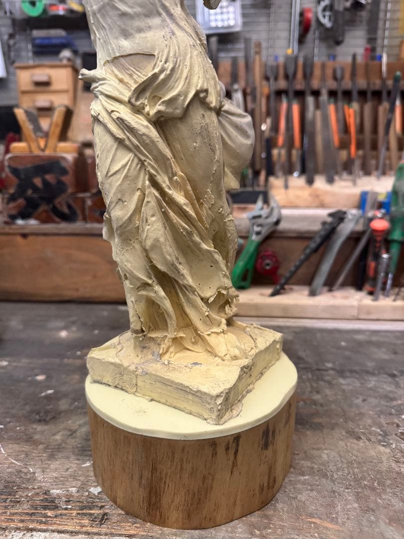 サモトラケのニケ 型から抜けたままの無垢、未仕上げ、未塗装品