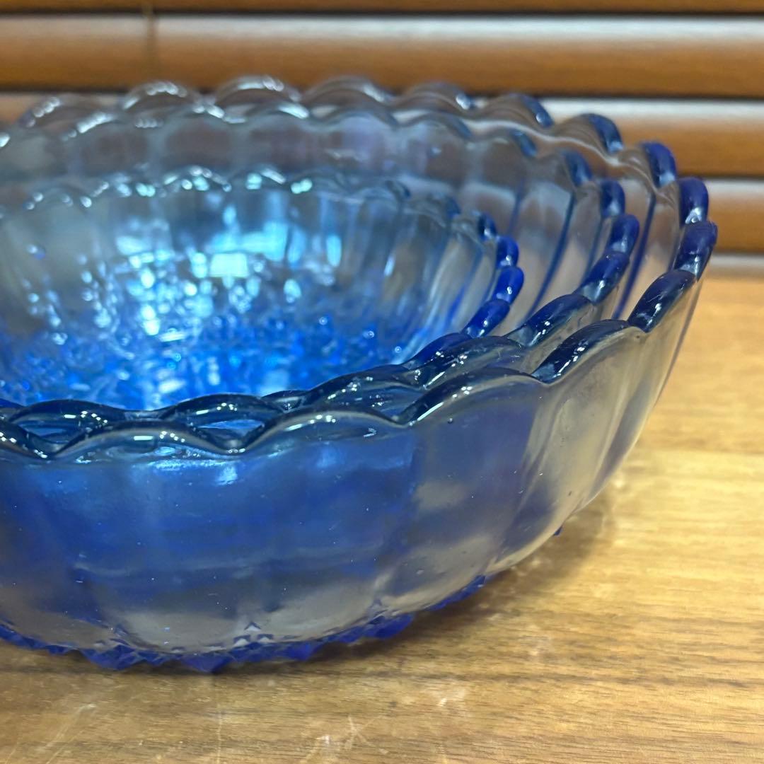 昭和レトロ　プレスガラス　三つ重ねどんぶり