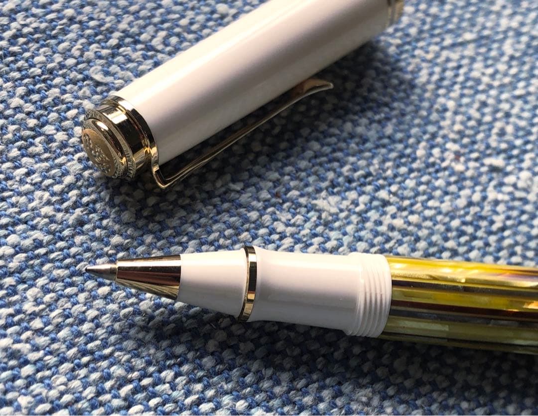 Pelikan スーベレーン R400 ホワイトトータス ローラーボール