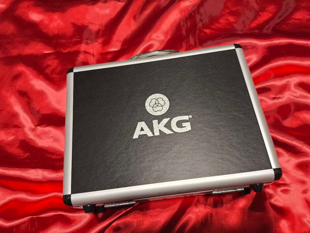 AKG C214 コンデンサーマイク