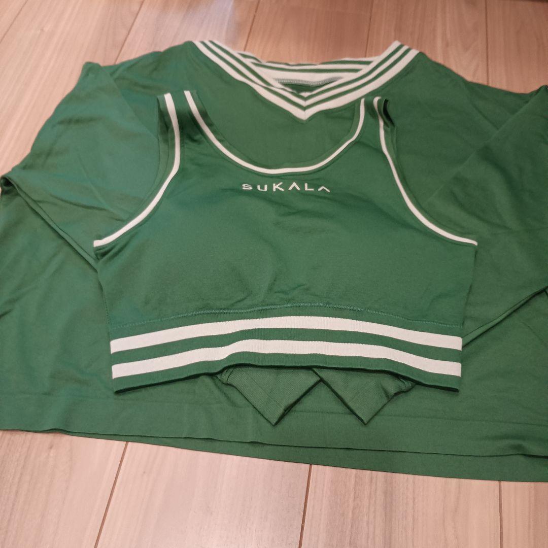 新作SUKALAブラトップ付きネックプルオーバーシャドーストライプメランジレギン