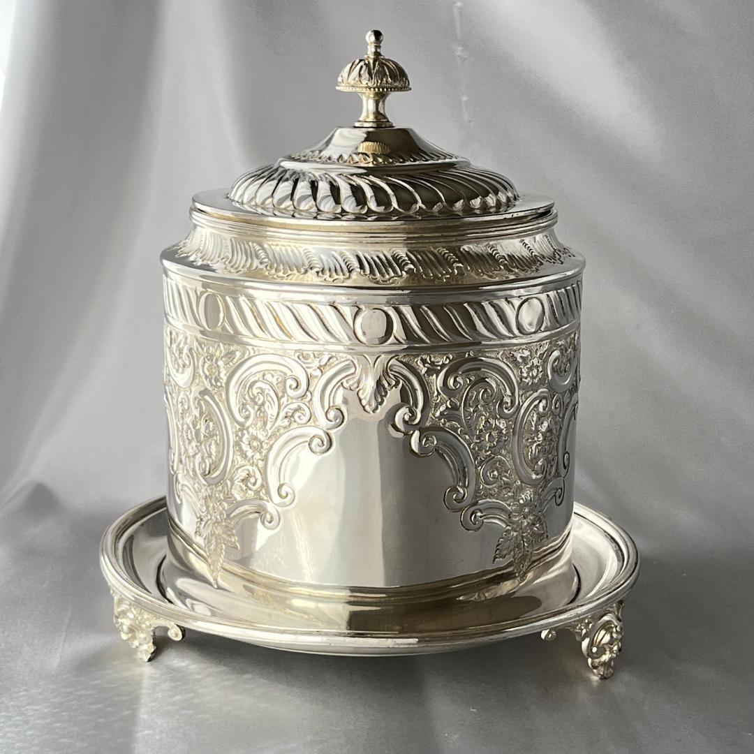 【Lee & Wigfull 】ビクトリアンのビスケットバレル /クッキージャー