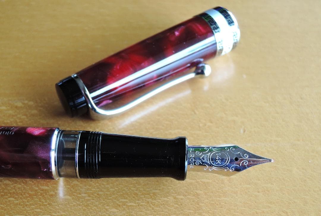 アウロラ AURORA オプティマ 万年筆 バーガンディＭ