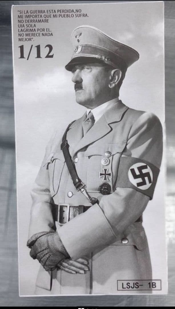 新品未使用　ヒトラー　アクションフィギュア　Downfll