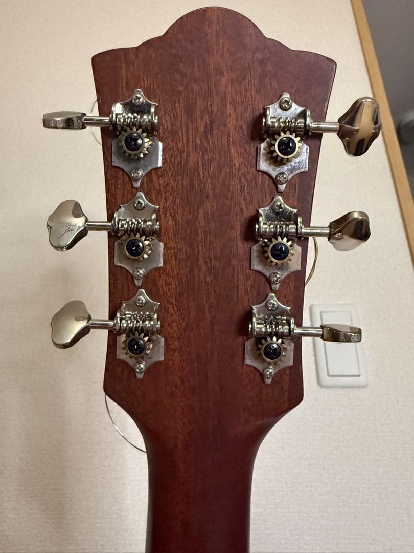 パ*ロ様 Guild M-120 NAT ギルド Fishmanピックアップ付き