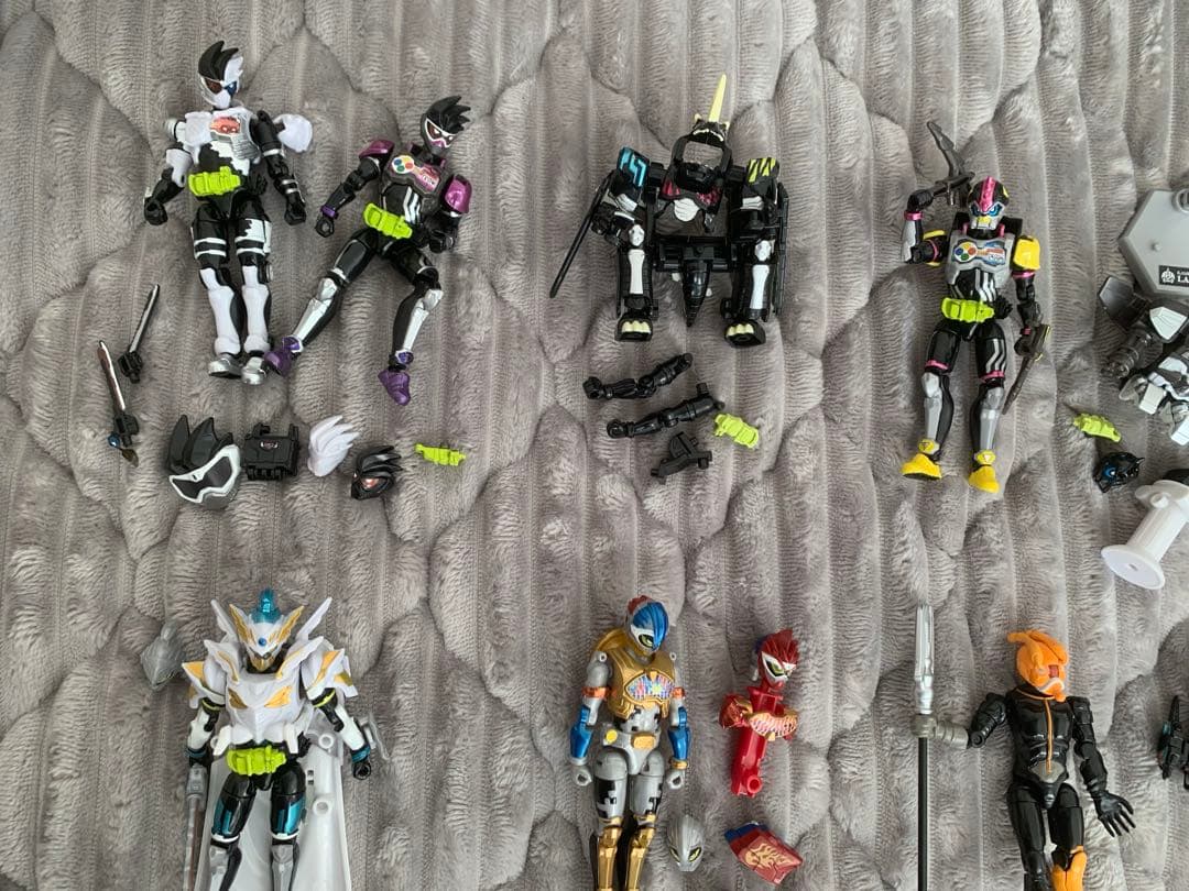 仮面ライダー エグゼイド 装動 21体 +フィギュア1体+アーマー•エフェクト