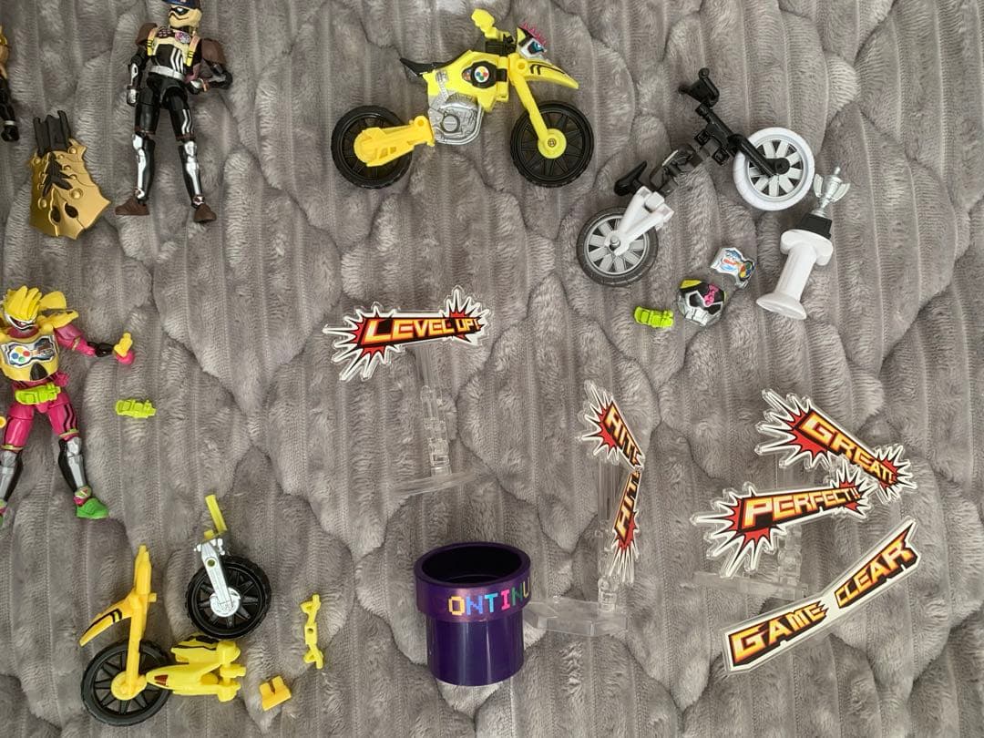 仮面ライダー エグゼイド 装動 21体 +フィギュア1体+アーマー•エフェクト