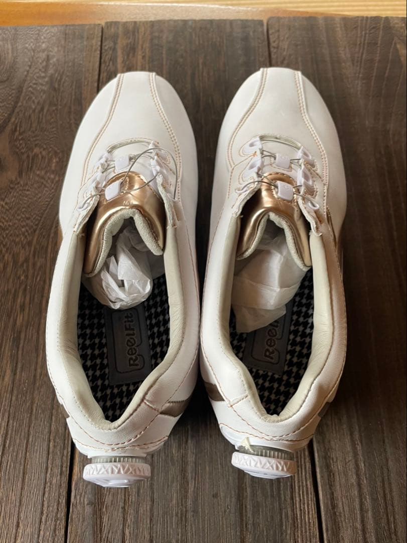 【新品】FootJoy ゴルフシューズ 女性用 ホワイト/ゴールド　23.5cm