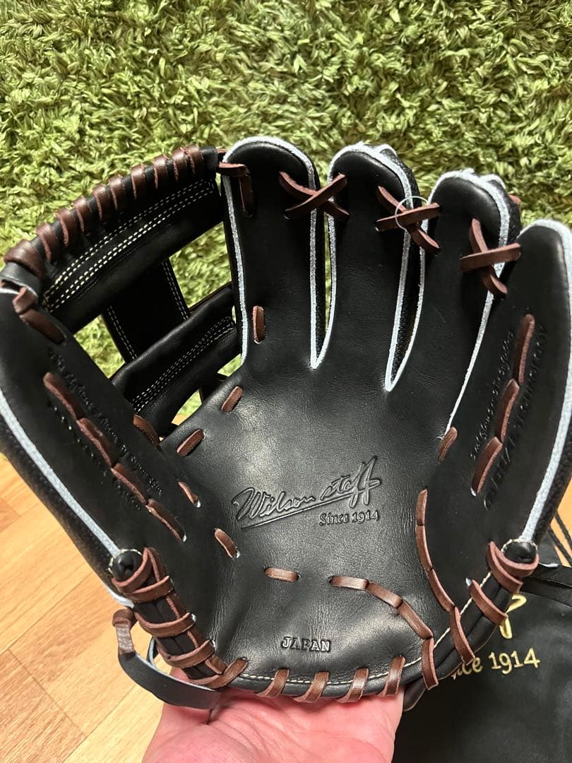 未使用⚫︎ウィルソンスタッフデュアル 硬式内野手用グラブ 86型 ブラックSS
