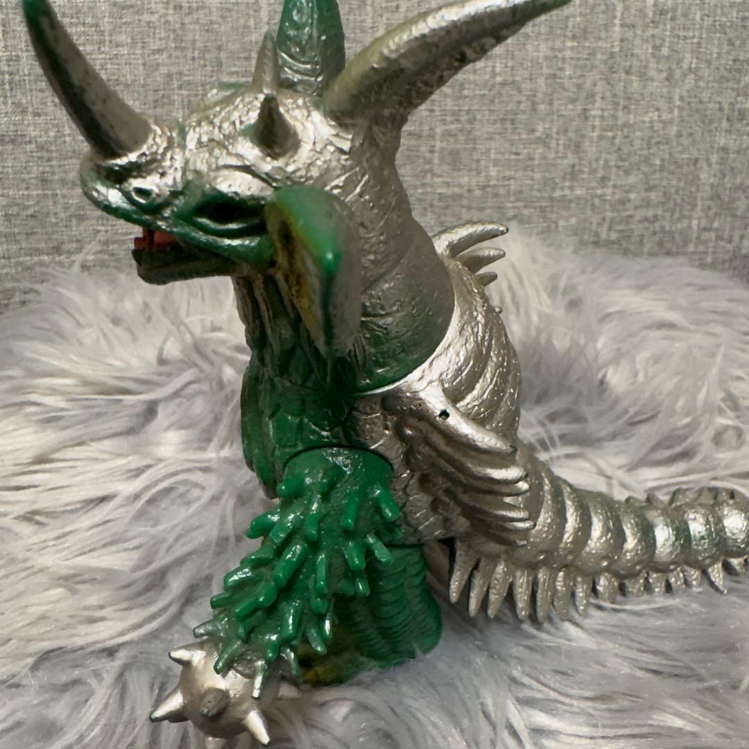 ウルトラマン タイラント キングザウルス ソフビ フィギュア