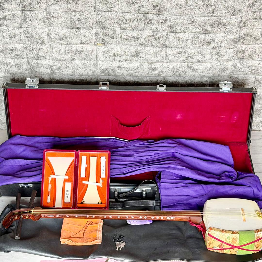 中棹三本継三味線 紫檀・紅木・丸打胴・東さわり・鼈甲撥・樹脂撥付き