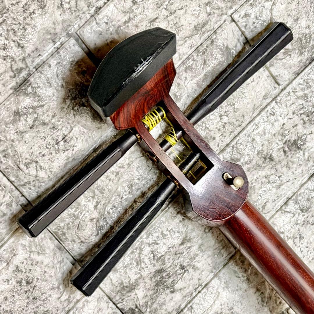 中棹三本継三味線 紫檀・紅木・丸打胴・東さわり・鼈甲撥・樹脂撥付き