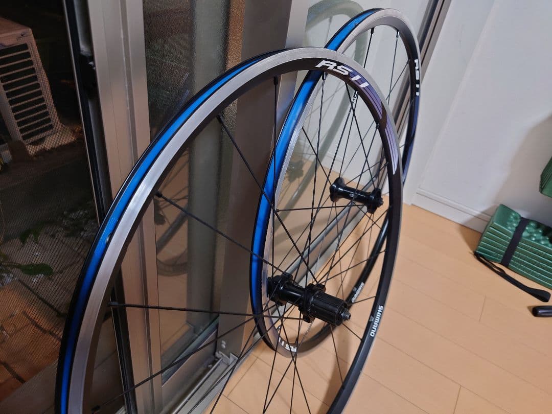 Shimano RS11 クリンチャーホイールセット