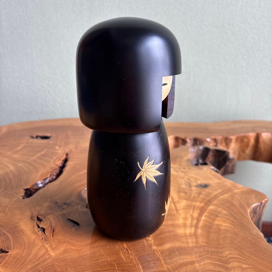 象嵌こけし 「もみじ」卯三郎こけし 創作こけし 高さ21.5cm 共箱