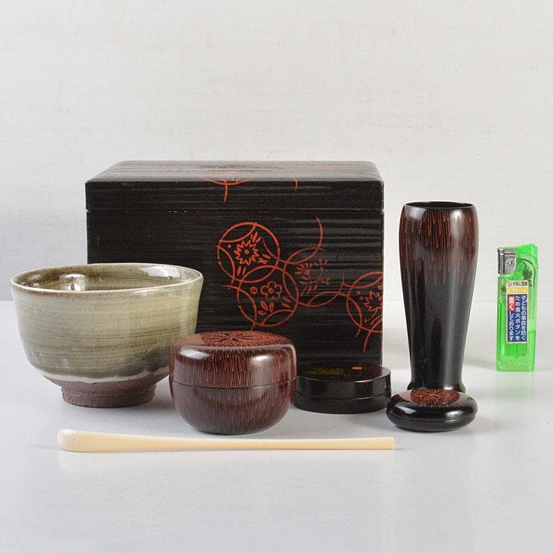 茶道具　黒漆　花蒔絵　桑茶箱　茶碗　棗など　六点一式　仕覆付　共箱　MR7276