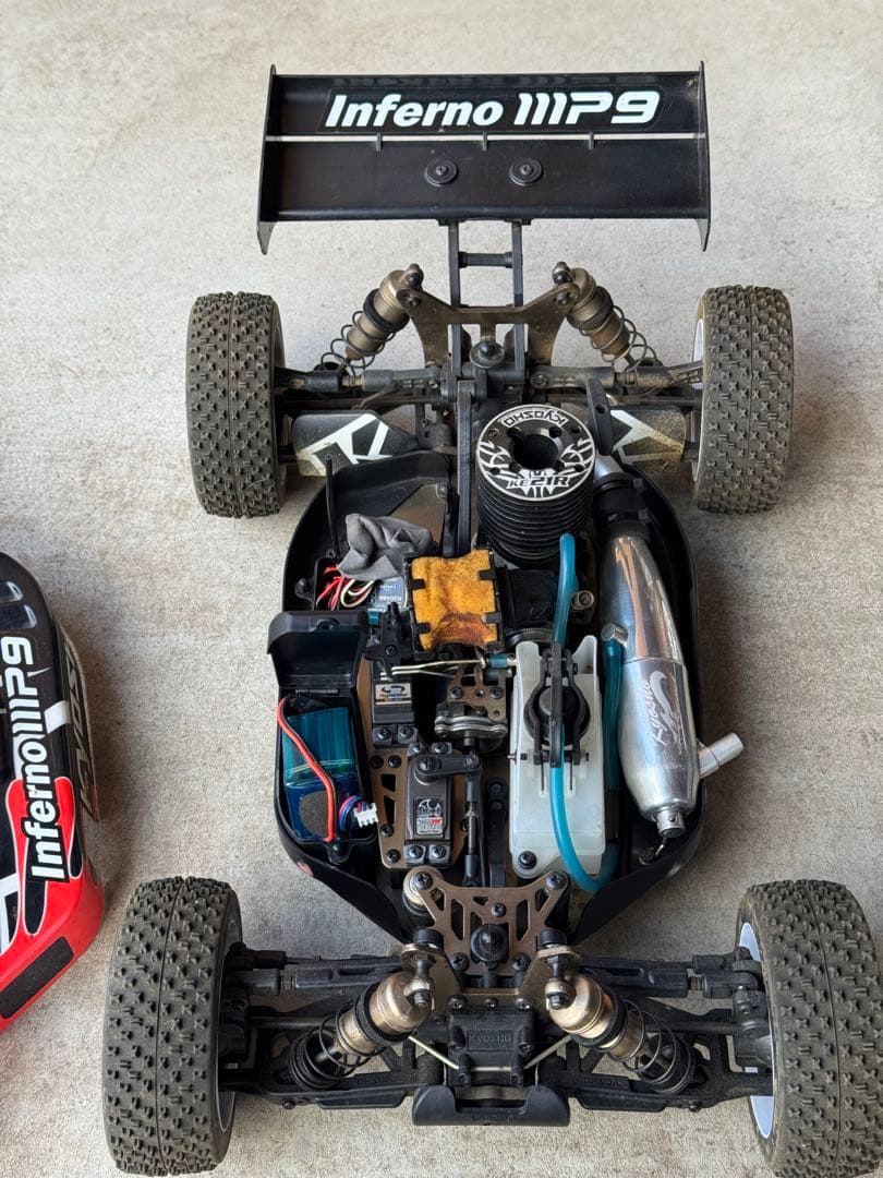 Inferno MP9 エンジンラジコンカー