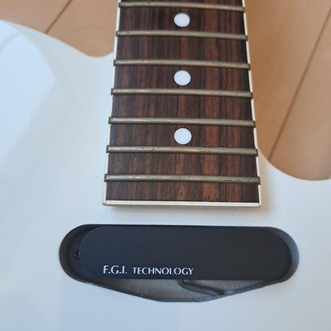 ル*ス様 ホワイトエレキギター F.G.I. TECHNOLOGY