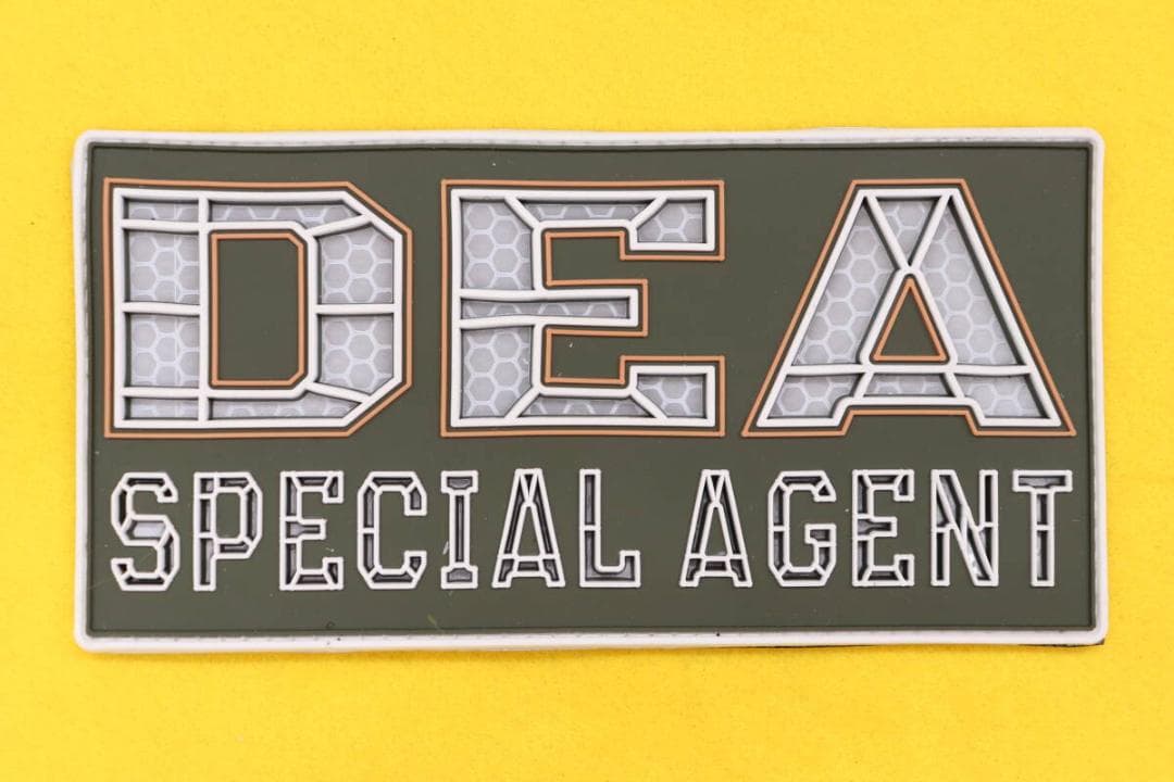 PA18新品153x78mm DEA ハニカム PVC パッチ ベルクロ 反射