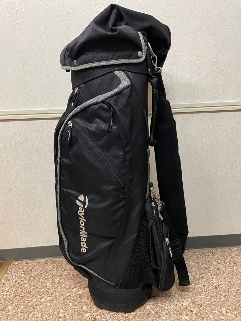 美品 TaylorMade ゴルフキャディバッグ 黒