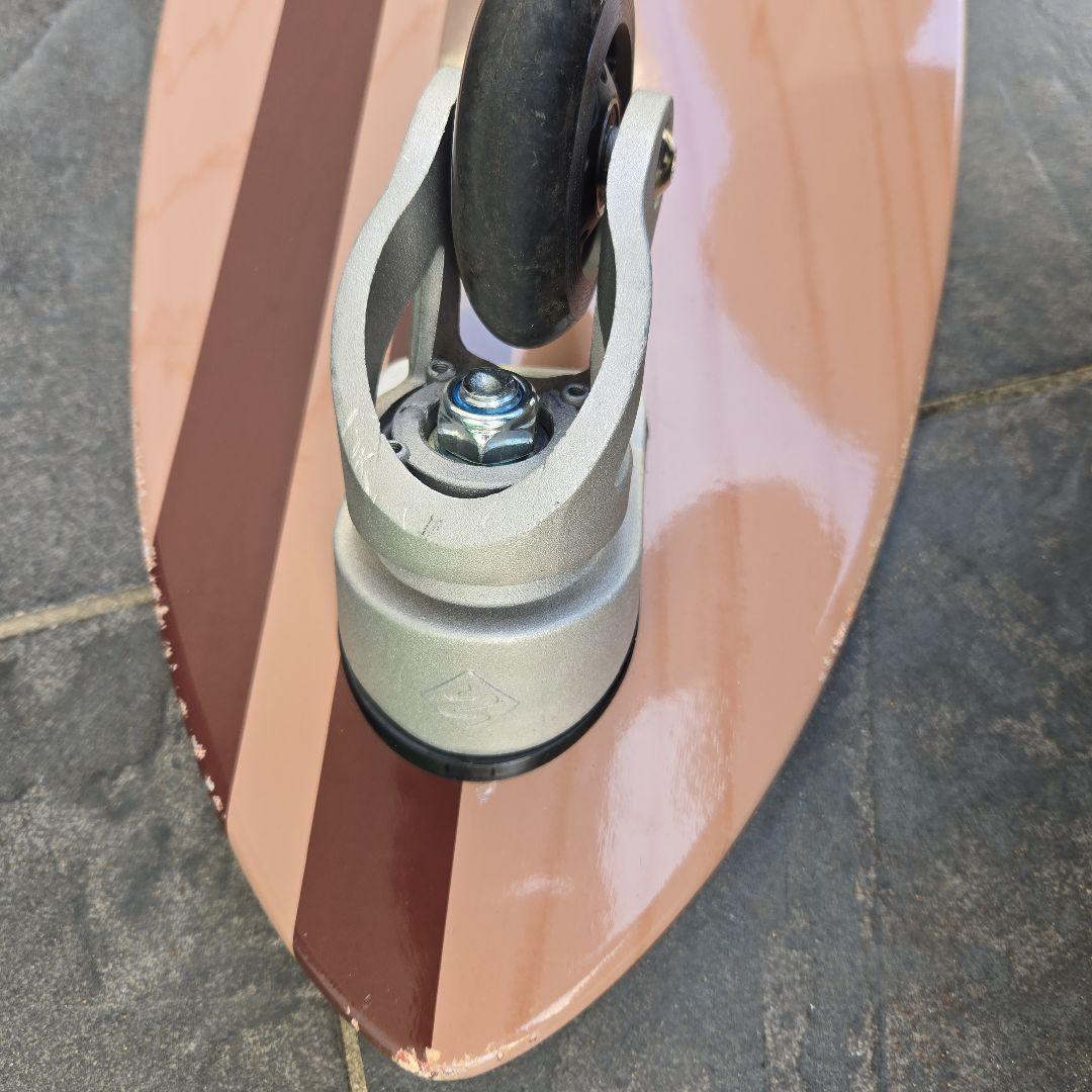 Street Surfing スイングボード 36インチ 三輪　シャークアタック