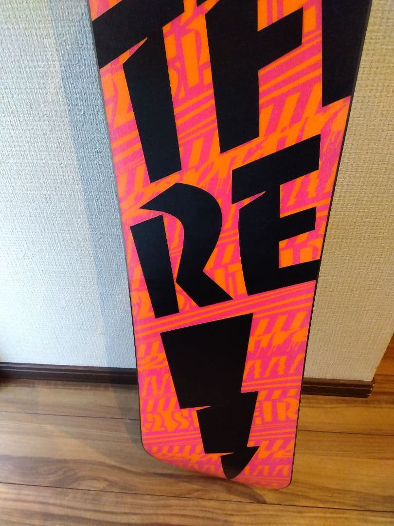 人気機種【送料無料】K2 138 学生・レディース スノーボードセット！！