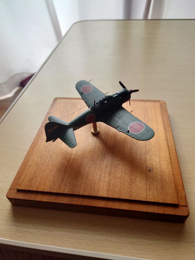 【精密・金属製】小西製作所 1/100 零式艦上戦闘機 五二型（ケース・台座付）